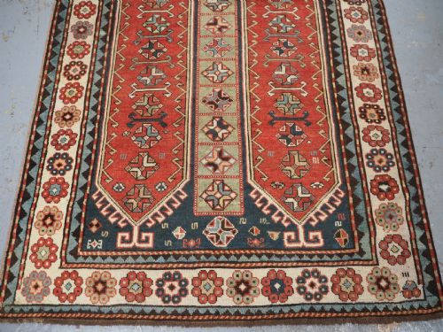 ANTIQUE SOUTH CAUCASIAN KAZAK RUG ELONGATED LATCH HOOK MEDALLIONS CIRCA 1890 - ADDITIONAL PHOTO 5