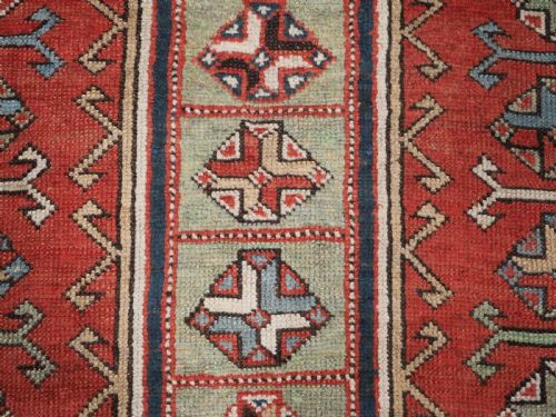 ANTIQUE SOUTH CAUCASIAN KAZAK RUG ELONGATED LATCH HOOK MEDALLIONS CIRCA 1890 - ADDITIONAL PHOTO 9