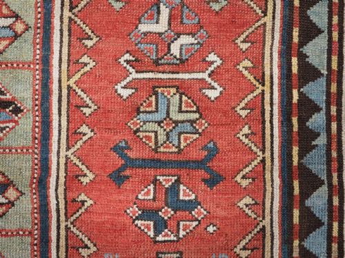 ANTIQUE SOUTH CAUCASIAN KAZAK RUG ELONGATED LATCH HOOK MEDALLIONS CIRCA 1890 - ADDITIONAL PHOTO 10