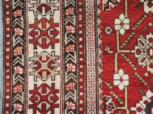 ANTIQUE CAUCASIAN SHIRVAN RUG WITH BOLD FLORAL LATTICE DESIGN CIRCA 1890 - ADDITIONAL PHOTO 5