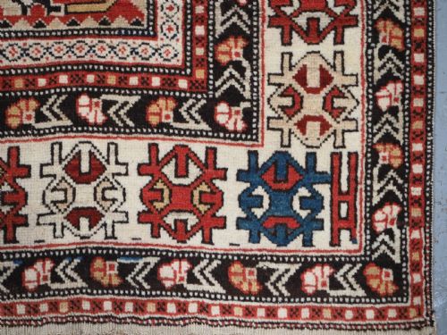ANTIQUE CAUCASIAN SHIRVAN RUG WITH BOLD FLORAL LATTICE DESIGN CIRCA 1890 - ADDITIONAL PHOTO 12