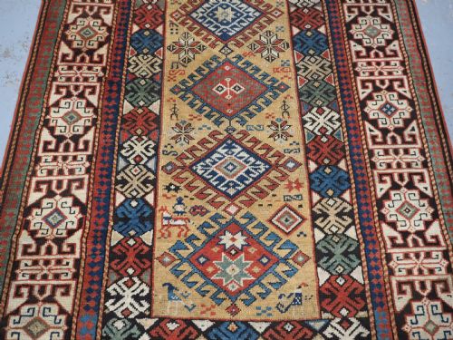 ANTIQUE SOUTH CAUCASIAN RUG WITH SCARCE YELLOW GROUND CIRCA 1880 - ADDITIONAL PHOTO 4
