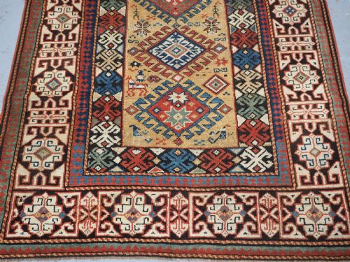 ANTIQUE SOUTH CAUCASIAN RUG WITH SCARCE YELLOW GROUND CIRCA 1880 - ADDITIONAL PHOTO 5