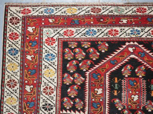 ANTIQUE CAUCASIAN DAGESTAN PRAYER RUG WITH SMALL BOTEH DESIGN CIRCA 1890 - ADDITIONAL PHOTO 4