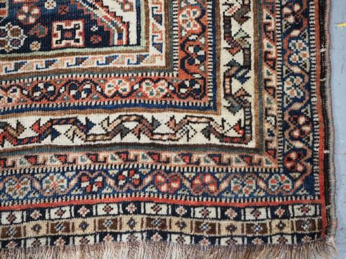 ANTIQUE TRIBAL QASHQAI RUG TRIPLE MEDALLION WITH SOFT COLOURS CIRCA 1880 - ADDITIONAL PHOTO 17