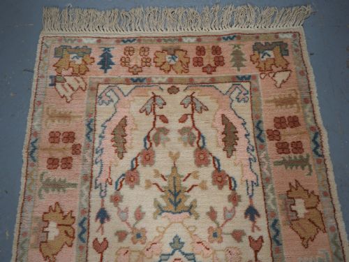 ANTIQUE TURKISH KULA OUSHAK RUG SOFT PASTEL COLOURS CIRCA 1900 - ADDITIONAL PHOTO 2