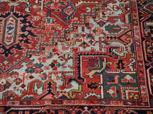 ANTIQUE HERIZ CARPET WITH LARGE MEDALLION DESIGN SUPERB COLOURS CIRCA 1900 - ADDITIONAL PHOTO 10