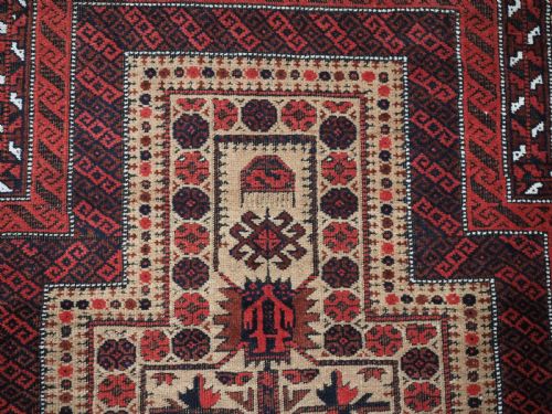 ANTIQUE BALUCH PRAYER RUG WITH UNUSUAL HUMAN FIGURE CIRCA 1880 - ADDITIONAL PHOTO 7