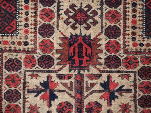 ANTIQUE BALUCH PRAYER RUG WITH UNUSUAL HUMAN FIGURE CIRCA 1880 - ADDITIONAL PHOTO 8