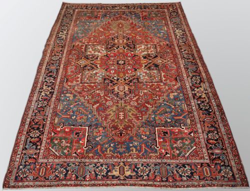 ANTIQUE HERIZ CARPET WITH OUTSTANDING COLOUR CIRCA 1900