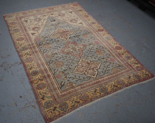 ANTIQUE 'TRANSYLVANIAN' PRAYER RUG PROBABLY ROMANIAN TUDUC COPY CIRCA 1920 - ADDITIONAL PHOTO 1
