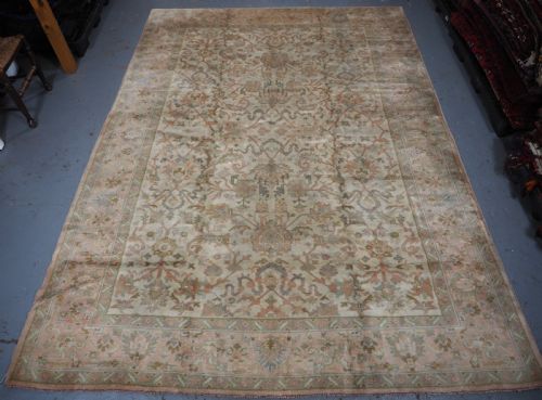 ANTIQUE TURKISH OUSHAK CARPET SOFT PINKS AND PASTEL COLOURS CIRCA 1920 - ADDITIONAL PHOTO 2
