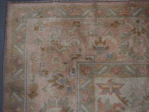 ANTIQUE TURKISH OUSHAK CARPET SOFT PINKS AND PASTEL COLOURS CIRCA 1920 - ADDITIONAL PHOTO 8