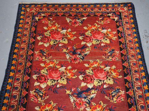ANTIQUE CAUCASIAN KARABAGH RUG WITH FRENCH INSPIRED ROSE DESIGN CIRCA 1900 - ADDITIONAL PHOTO 2