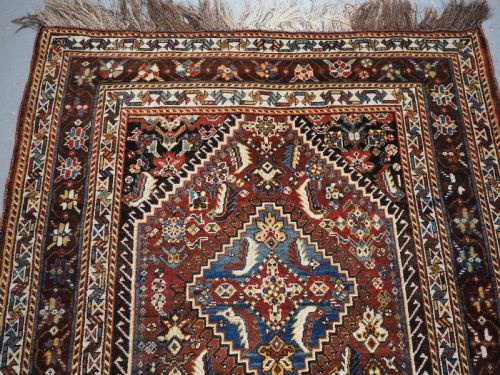 ANTIQUE QASHQAI LONG RUG WITH TRIPLE MEDALLION DESIGN CIRCA 1900 - ADDITIONAL PHOTO 2