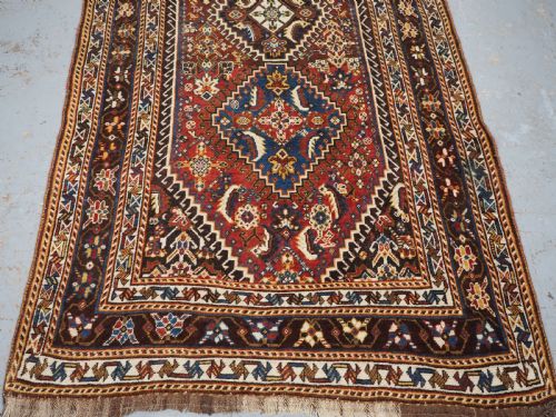 ANTIQUE QASHQAI LONG RUG WITH TRIPLE MEDALLION DESIGN CIRCA 1900 - ADDITIONAL PHOTO 3