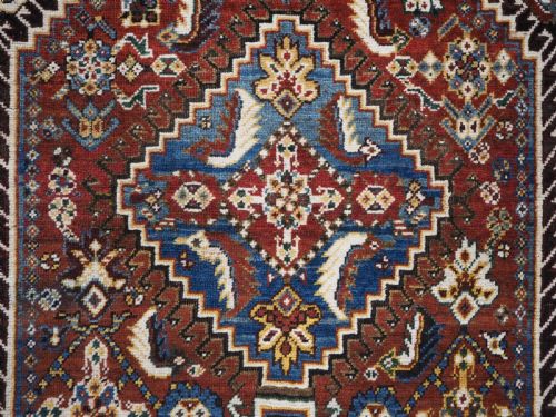ANTIQUE QASHQAI LONG RUG WITH TRIPLE MEDALLION DESIGN CIRCA 1900 - ADDITIONAL PHOTO 9