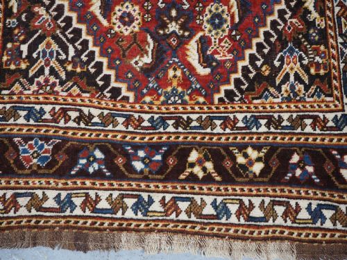 ANTIQUE QASHQAI LONG RUG WITH TRIPLE MEDALLION DESIGN CIRCA 1900 - ADDITIONAL PHOTO 12