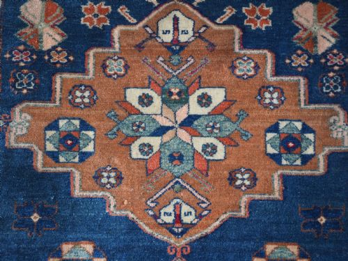 ANTIQUE CAUCASIAN DERBENT TRIPLE MEDALLION RUG CIRCA 1900 - ADDITIONAL PHOTO 7