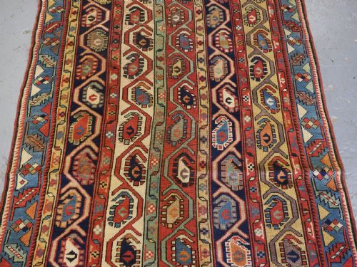 ANTIQUE CAUCASIAN GENDJE KAZAK LONG RUG WITH BOTEH DESIGN CIRCA 1880 - ADDITIONAL PHOTO 4