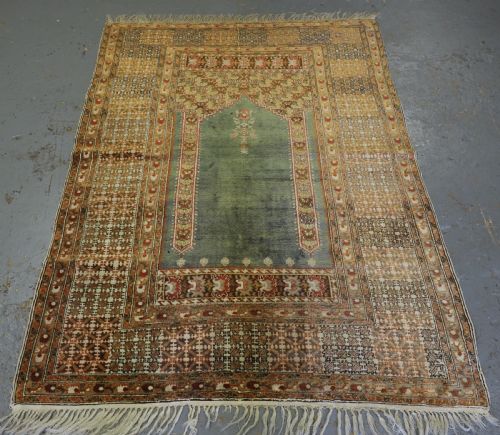 fig 2. ANTIQUE TURKISH PANDERMA / BANDIRMA PRAYER RUG WITH GREEN GROUND, CIRCA 1900.