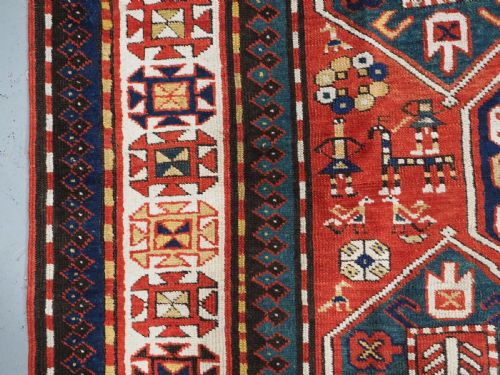 ANTIQUE CAUCASIAN GENDJE KAZAK RUG FOLK ART HORSES AND PEOPLE CIRCA 1890 - ADDITIONAL PHOTO 6