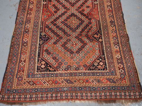 ANTIQUE TRIBAL QASHQAI RUG WITH DIAMOND LATTICE DESIGN CIRCA 1880 - ADDITIONAL PHOTO 5