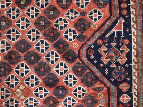 ANTIQUE TRIBAL QASHQAI RUG WITH DIAMOND LATTICE DESIGN CIRCA 1880 - ADDITIONAL PHOTO 9