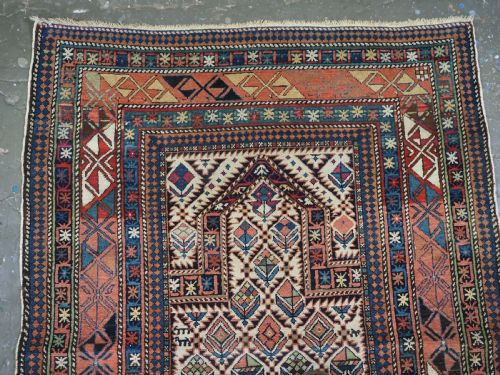 ANTIQUE CAUCASIAN DAGESTAN PRAYER RUG IVORY GROUND WITH FLORAL LATTICE CIRCA 1880 - ADDITIONAL PHOTO 1