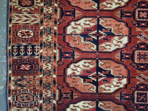 ANTIQUE TEKKE TURKMEN DOWRY RUG OF SMALL SIZE AND VERY FINE WEAVE CIRCA 1880 - ADDITIONAL PHOTO 2