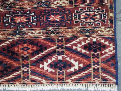 ANTIQUE TEKKE TURKMEN DOWRY RUG OF SMALL SIZE AND VERY FINE WEAVE CIRCA 1880 - ADDITIONAL PHOTO 8
