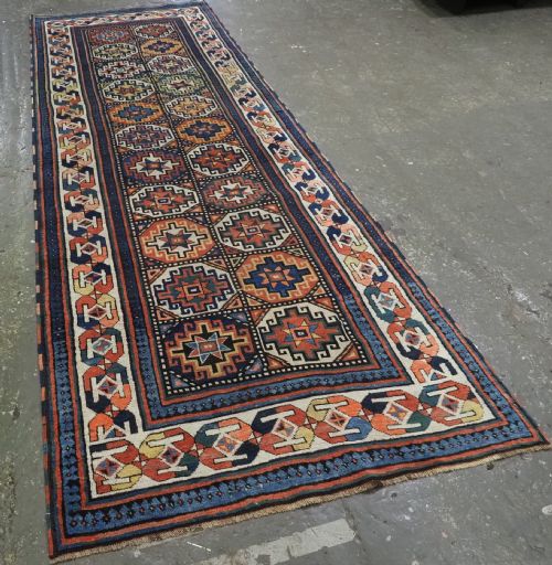 ANTIQUE CAUCASIAN MOGHAN KAZAK RUNNER WITH MEMLING GUL DESIGN CIRCA 1890 - ADDITIONAL PHOTO 1