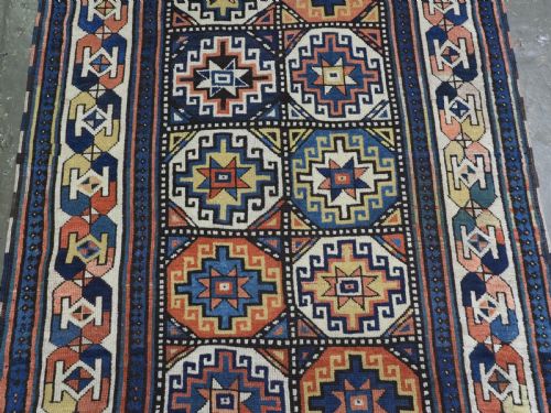 ANTIQUE CAUCASIAN MOGHAN KAZAK RUNNER WITH MEMLING GUL DESIGN CIRCA 1890 - ADDITIONAL PHOTO 3