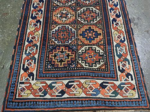 ANTIQUE CAUCASIAN MOGHAN KAZAK RUNNER WITH MEMLING GUL DESIGN CIRCA 1890 - ADDITIONAL PHOTO 5