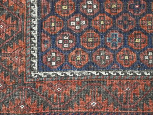 ANTIQUE BALUCH RUG WITH SCARCE REPEAT SMALL OCTAGON DESIGN CIRCA 1900 - ADDITIONAL PHOTO 11
