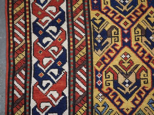 ANTIQUE CAUCASIAN DAGESTAN RUG WITH LATTICE DESIGN ON A YELLOW GROUND CIRCA 1890 - ADDITIONAL PHOTO 5