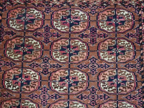 ANTIQUE TEKKE TURKMEN RUG SOFT COLOUR WITH COCHINEAL HIGHLIGHTS CIRCA 1900 - ADDITIONAL PHOTO 6