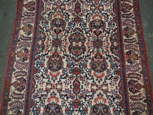 ANTIQUE KASHAN RUG WITH FLOWER AND VASE DESIGN CIRCA 1920 - ADDITIONAL PHOTO 3