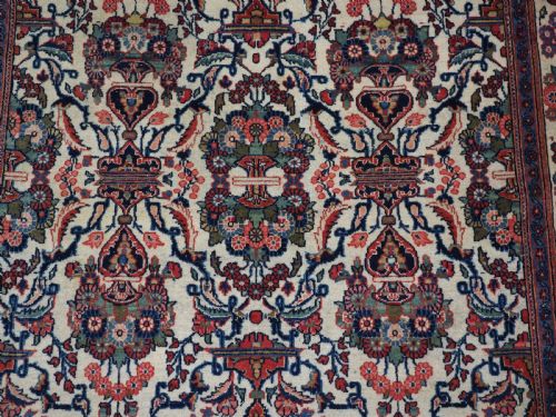 ANTIQUE KASHAN RUG WITH FLOWER AND VASE DESIGN CIRCA 1920 - ADDITIONAL PHOTO 8