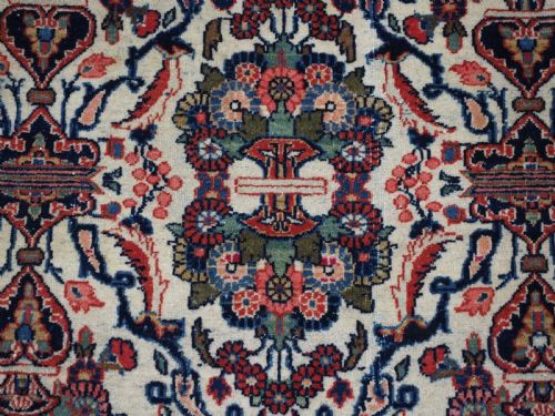 ANTIQUE KASHAN RUG WITH FLOWER AND VASE DESIGN CIRCA 1920 - ADDITIONAL PHOTO 9