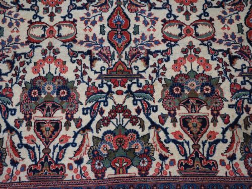ANTIQUE KASHAN RUG WITH FLOWER AND VASE DESIGN CIRCA 1920 - ADDITIONAL PHOTO 10