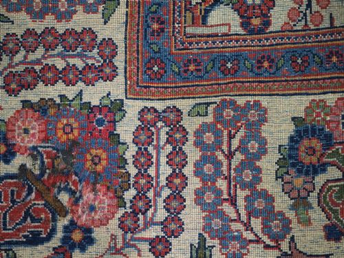 ANTIQUE KASHAN RUG WITH FLOWER AND VASE DESIGN CIRCA 1920 - ADDITIONAL PHOTO 12