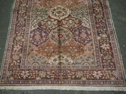 VINTAGE TURKISH KAYSERI 'ART SILK' RUG WITH REPEAT FLORAL DESIGN CIRCA 1930 - ADDITIONAL PHOTO 4