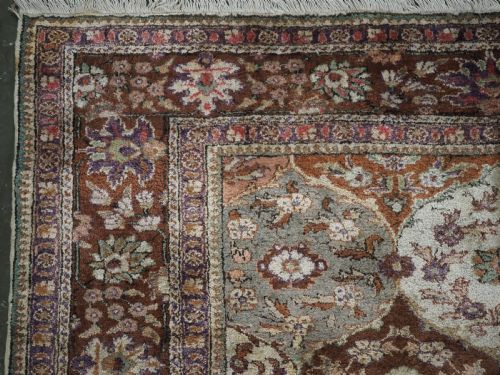 VINTAGE TURKISH KAYSERI 'ART SILK' RUG WITH REPEAT FLORAL DESIGN CIRCA 1930 - ADDITIONAL PHOTO 5