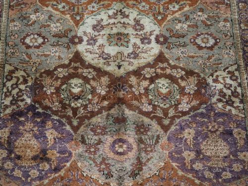VINTAGE TURKISH KAYSERI 'ART SILK' RUG WITH REPEAT FLORAL DESIGN CIRCA 1930 - ADDITIONAL PHOTO 7