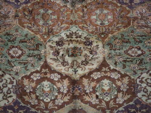VINTAGE TURKISH KAYSERI 'ART SILK' RUG WITH REPEAT FLORAL DESIGN CIRCA 1930 - ADDITIONAL PHOTO 8
