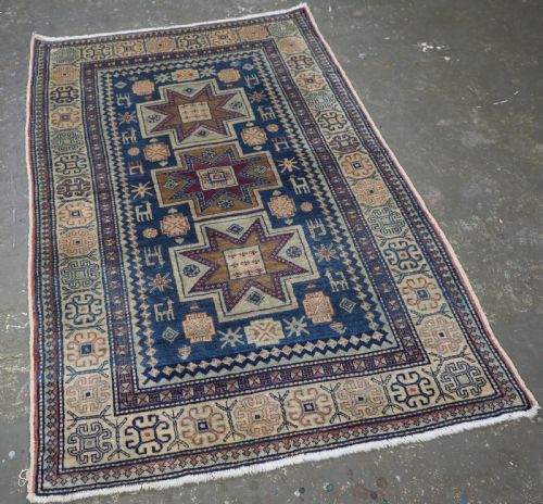 ANTIQUE CAUCASIAN ARMENIAN ERIVAN RUG WITH STAR DESIGN CIRCA 1900 - ADDITIONAL PHOTO 1