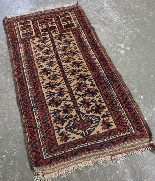 ANTIQUE BALUCH PRAYER RUG CAMEL GROUND WITH TREE OF LIFE SMALL SIZE CIRCA 1900 - ADDITIONAL PHOTO 1