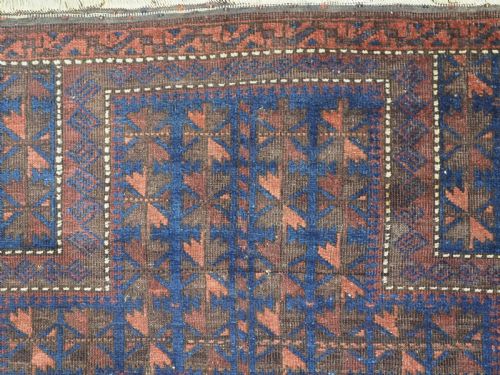 ANTIQUE TIMURI BALUCH PRAYER RUG BLUE GROUND WITH REPEAT LEAF DESIGN CIRCA 1880 - ADDITIONAL PHOTO 6