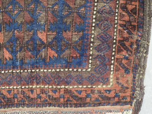 ANTIQUE TIMURI BALUCH PRAYER RUG BLUE GROUND WITH REPEAT LEAF DESIGN CIRCA 1880 - ADDITIONAL PHOTO 9